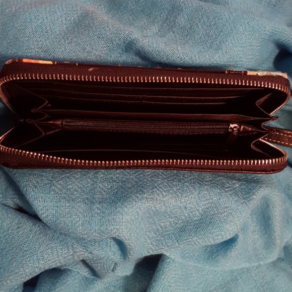 Wallet - Picture 3 of 3